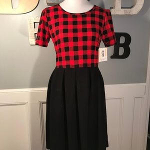 ✨LuLaRoe XL Amelia Buffalo Plaid Red Black Dress
